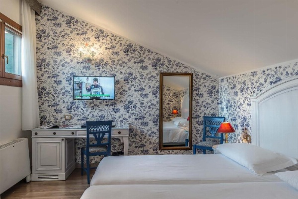 Hotel La Fenice et Des Artistes image 13