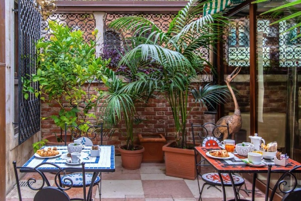 Hotel La Fenice et Des Artistes image 20