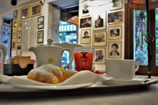 Hotel La Fenice et Des Artistes image 21