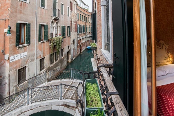 Hotel La Fenice et Des Artistes image 9